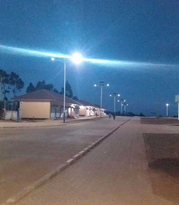 赤壁市非洲科特迪瓦太阳能路灯工程